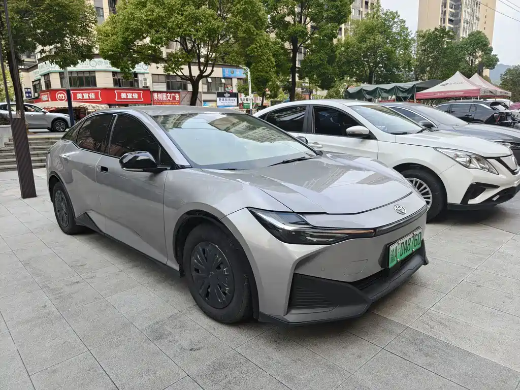 Toyota bZ3 — миниатюра 3