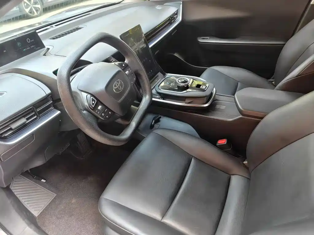 Toyota bZ3 — миниатюра 9