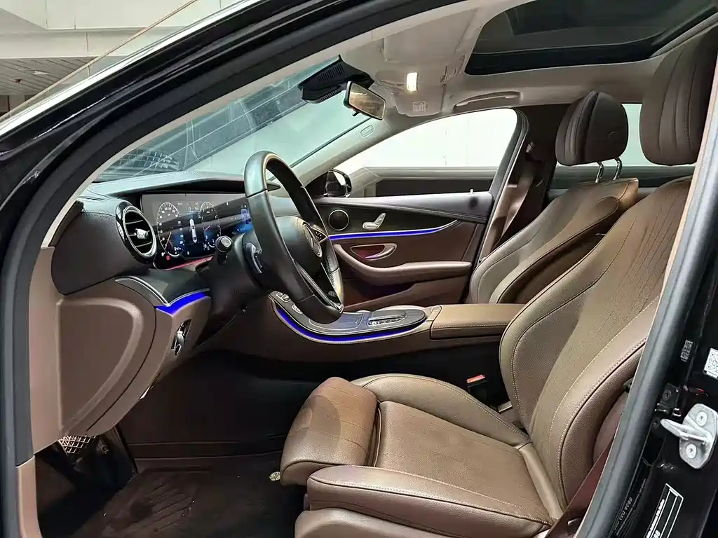 Mercedes-Benz E-Class — миниатюра 7