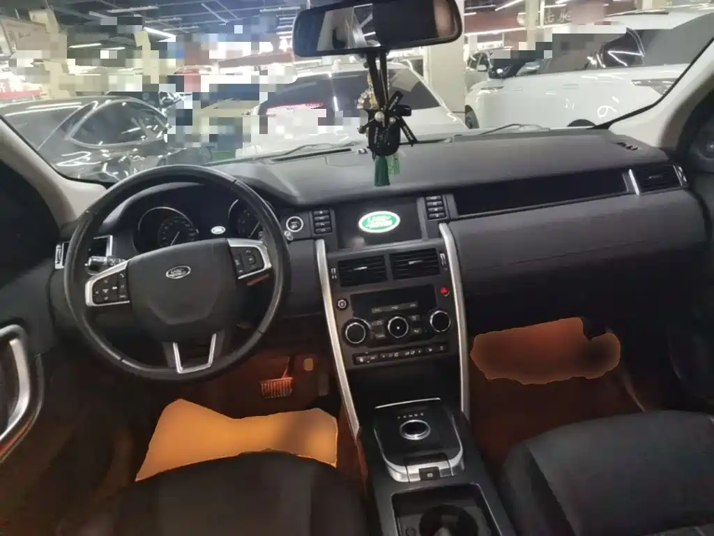 Land Rover Discovery Sport — миниатюра 10