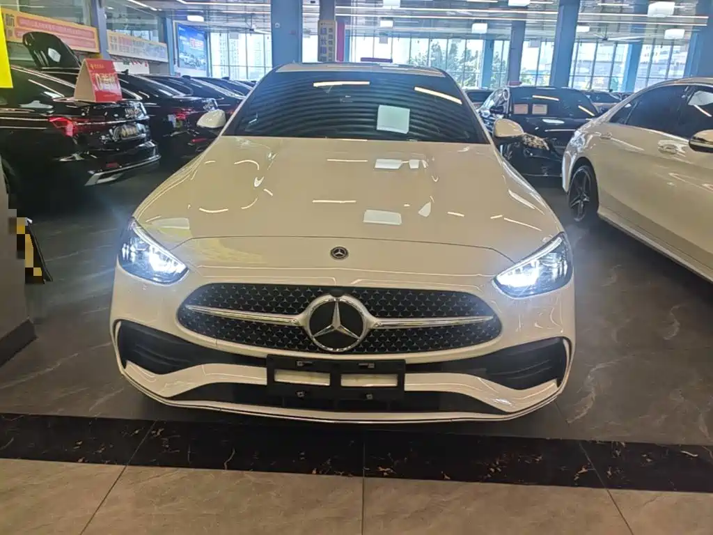 Mercedes-Benz C-Class — миниатюра 3