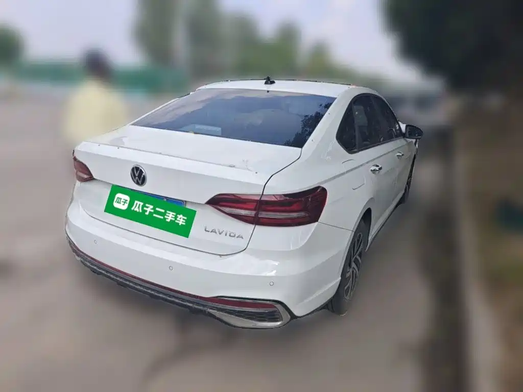 Volkswagen Lavida — миниатюра 4