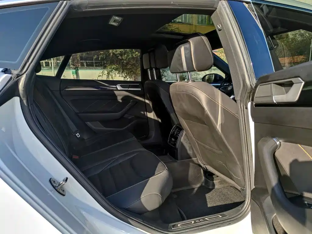 Volkswagen CC — миниатюра 11