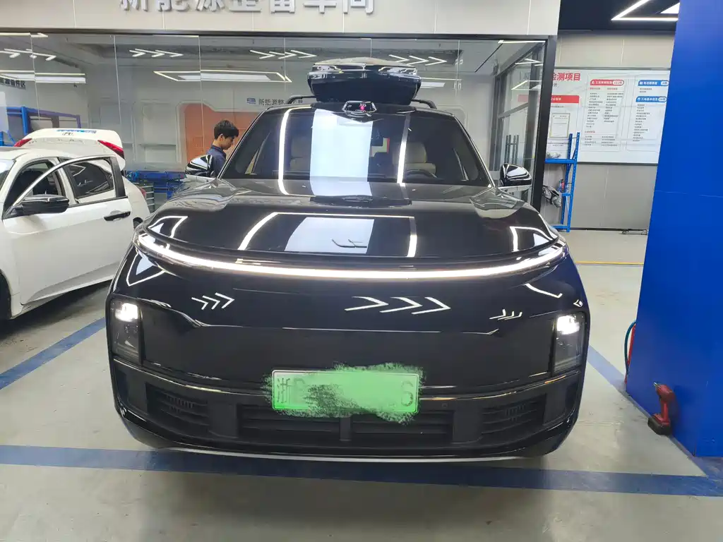 Li Auto Li L8 — миниатюра 2