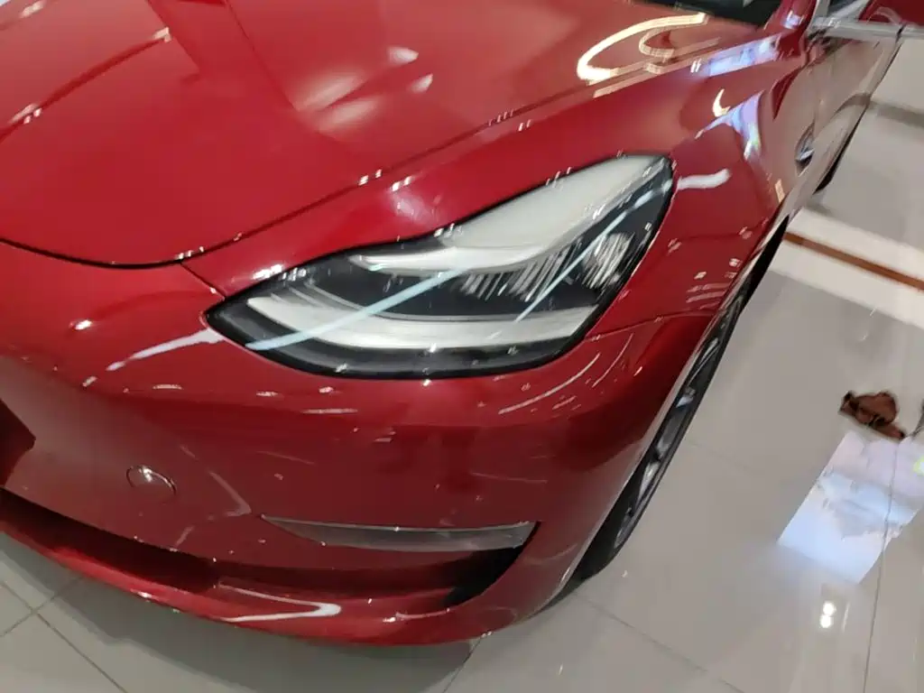 Tesla Model 3 — миниатюра 24