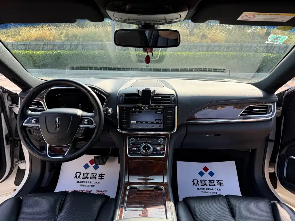 Lincoln Continental — миниатюра 8