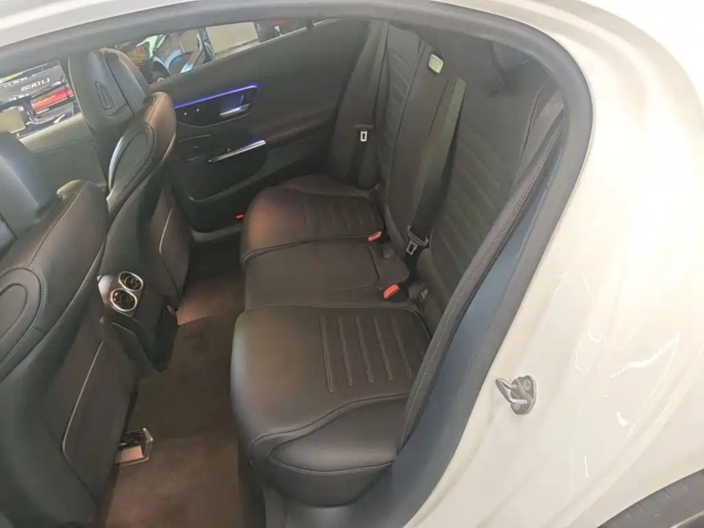 Mercedes-Benz C-Class — миниатюра 17