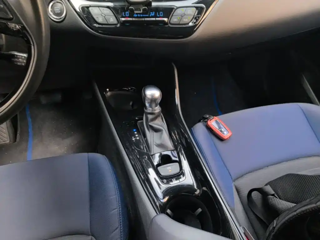 Toyota C-HR — миниатюра 14