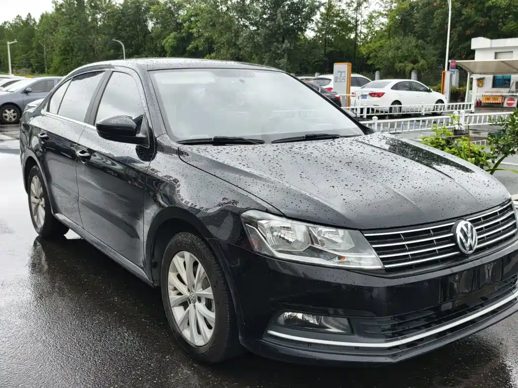 Volkswagen Lavida — миниатюра 2