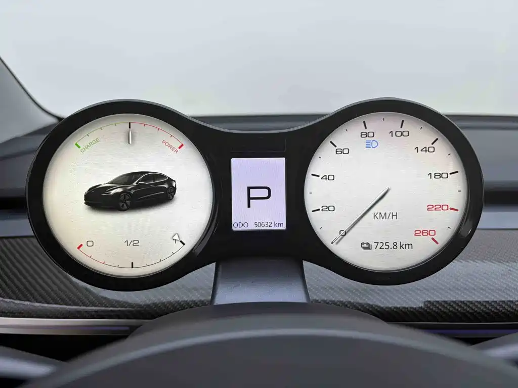 Tesla Model 3 — миниатюра 17