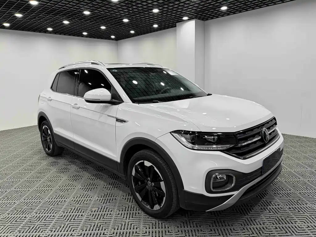 VOLKSWAGEN EXPLORING THE SHADOW