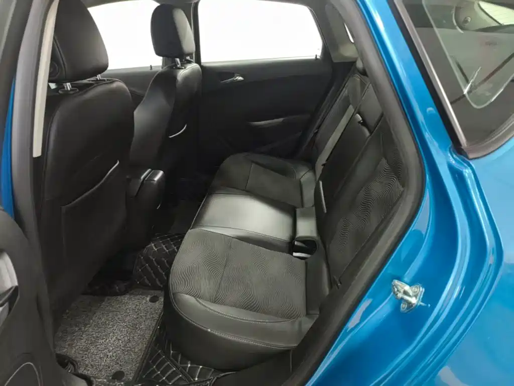 Buick Excelle — миниатюра 17