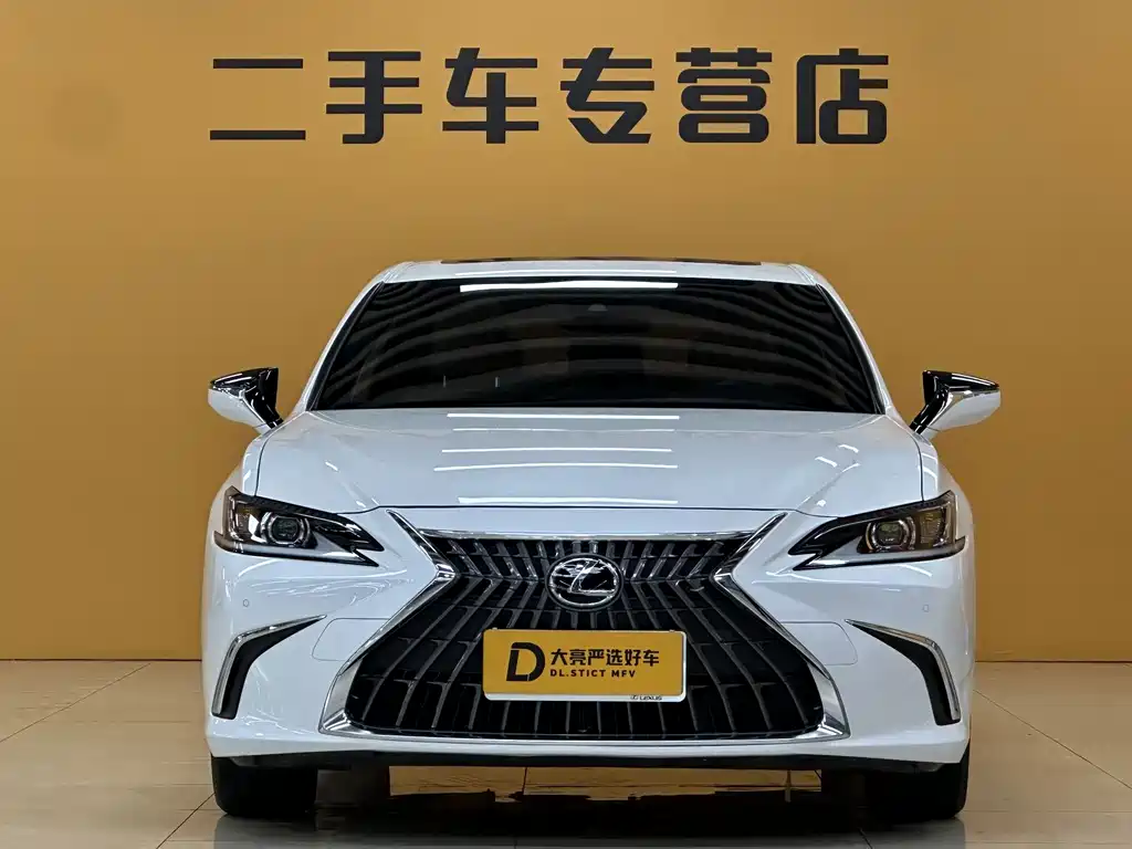 Lexus ES — миниатюра 2
