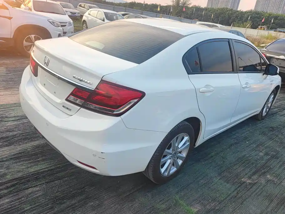 Honda Civic — миниатюра 3