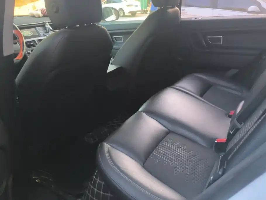 Land Rover Discovery Sport — миниатюра 11