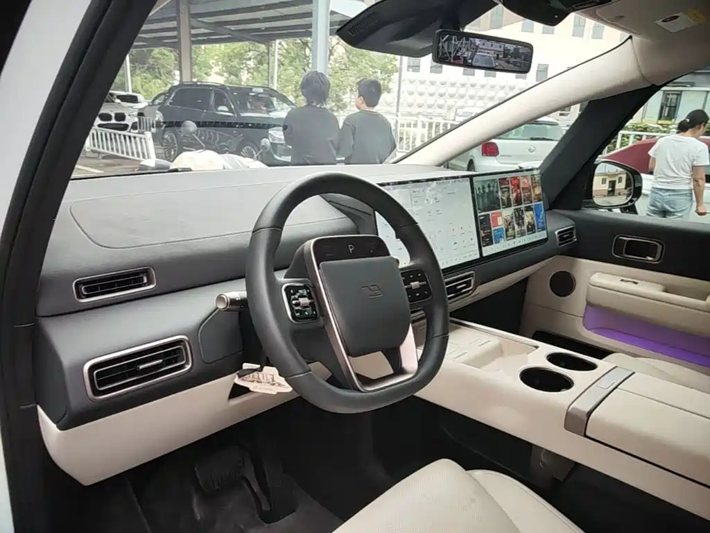 Li Auto Li MEGA — миниатюра 10