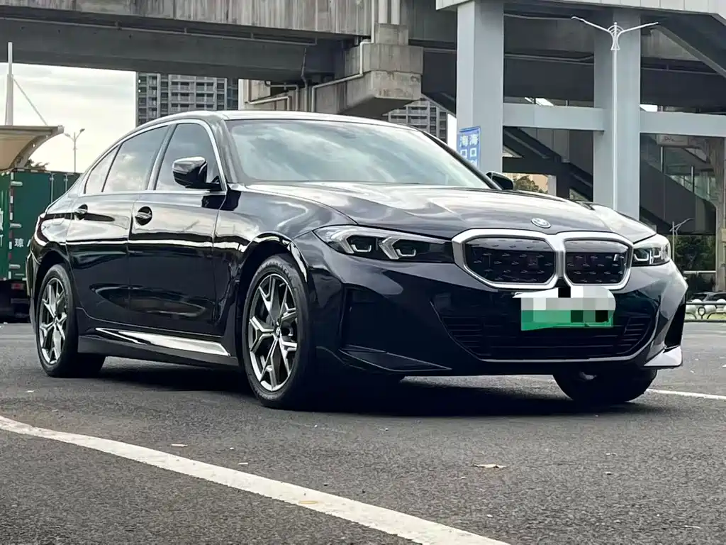 BMW i3 2022 eDrive 35 L