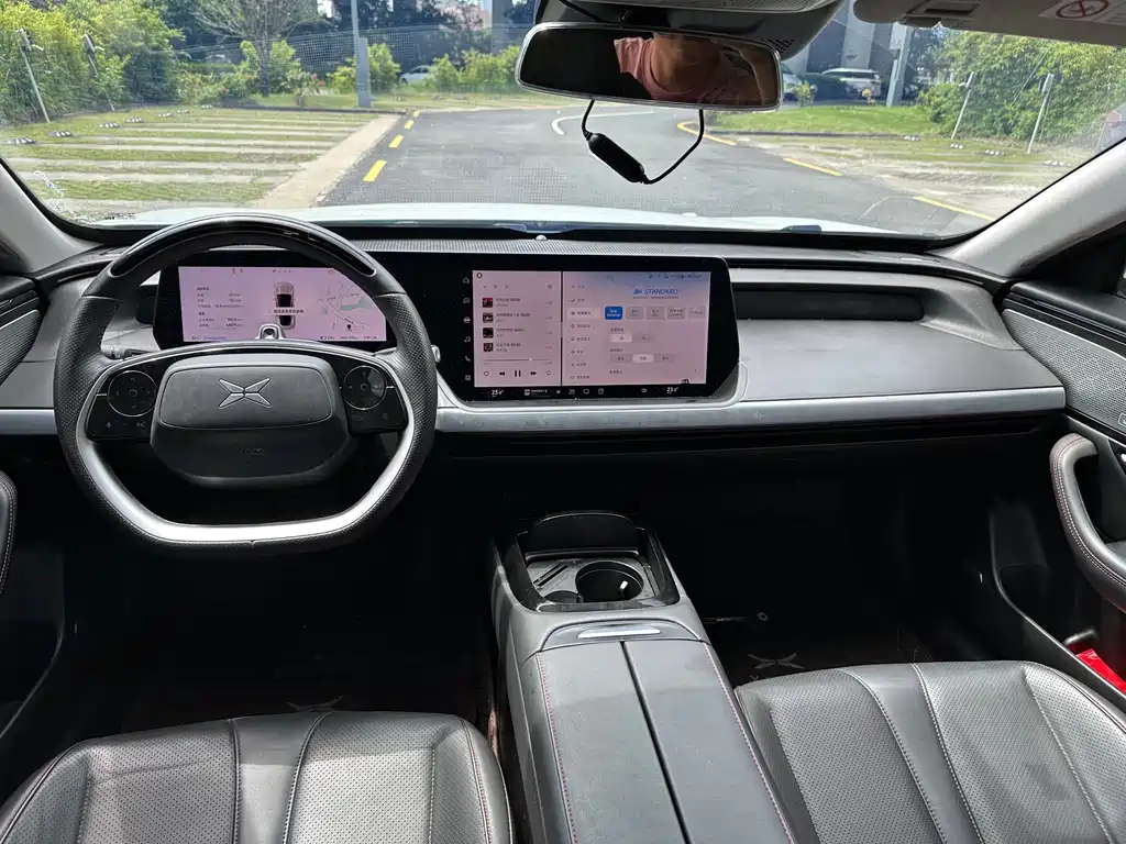 XPeng P7 — миниатюра 8