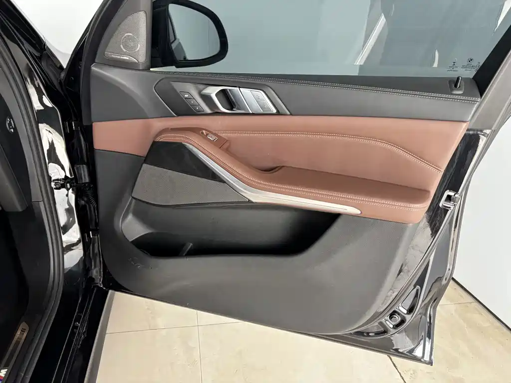 BMW X7 — миниатюра 25