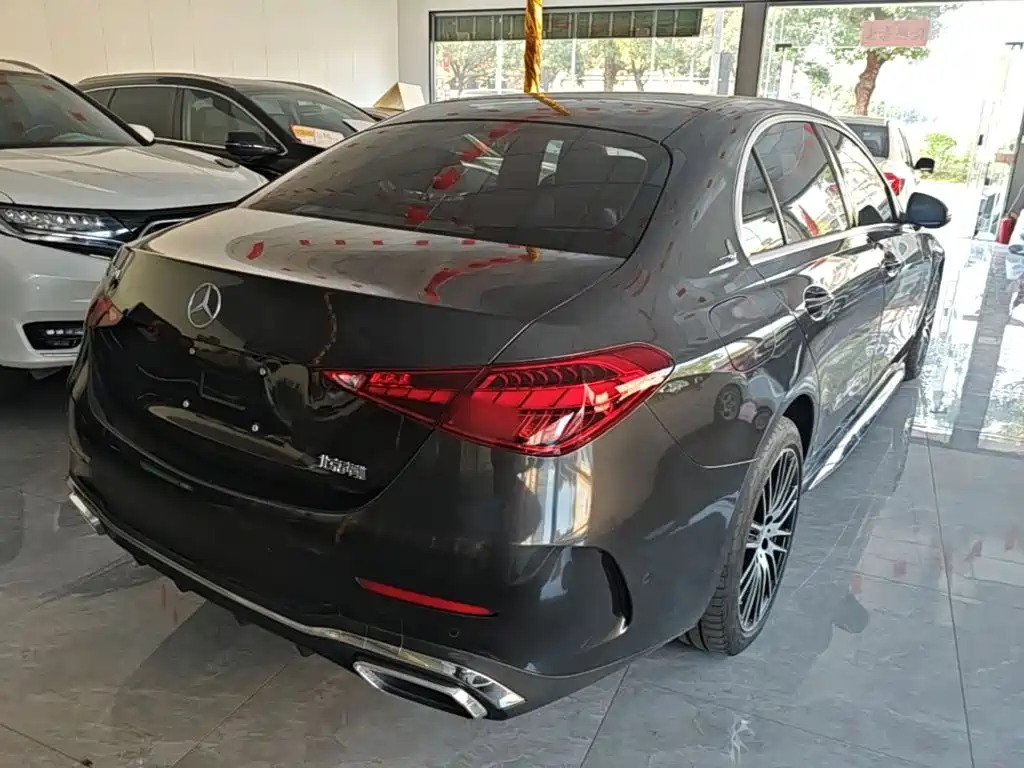 Mercedes-Benz C-Class — миниатюра 7