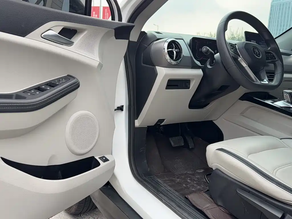 BYD Yuan Pro — миниатюра 11