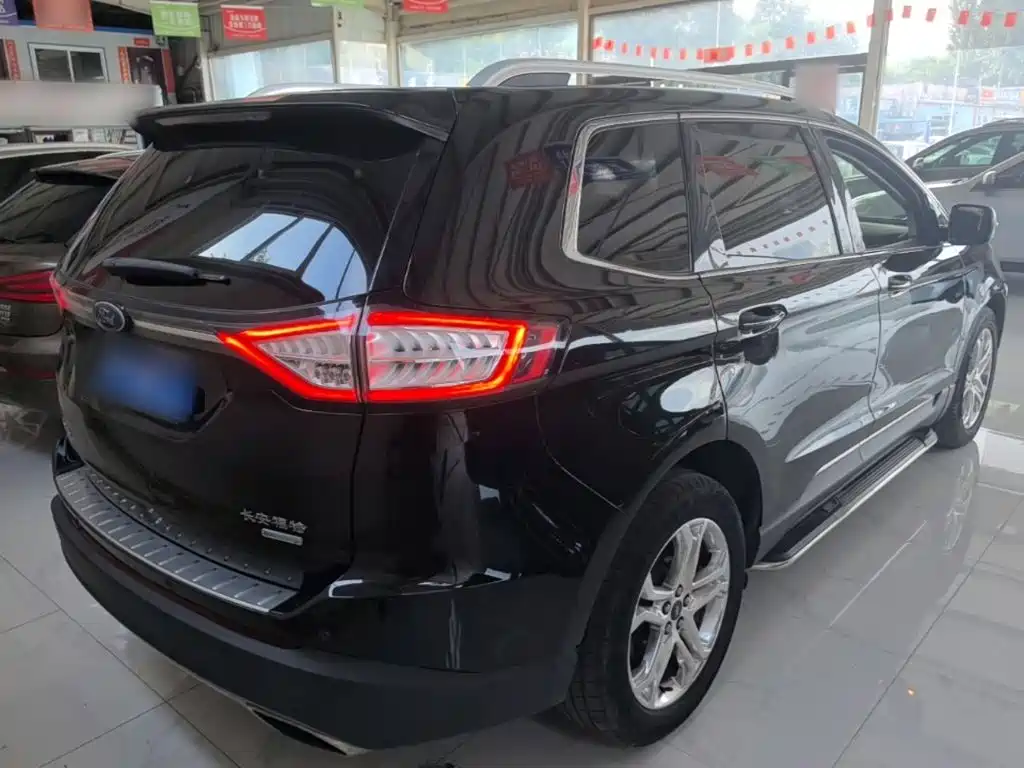 Ford Edge — миниатюра 7