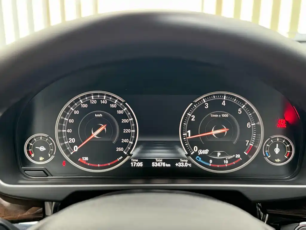 BMW X5 (Import) — миниатюра 8