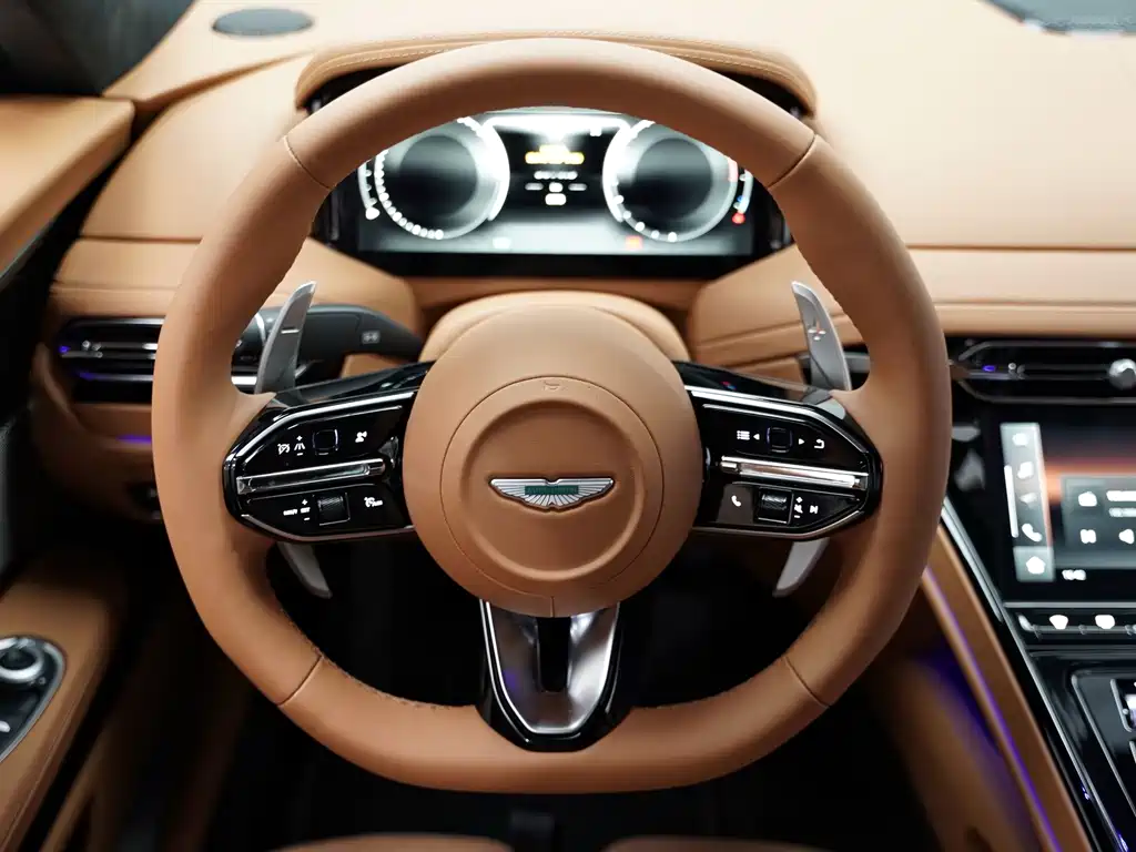 Aston Martin DB12 — миниатюра 7