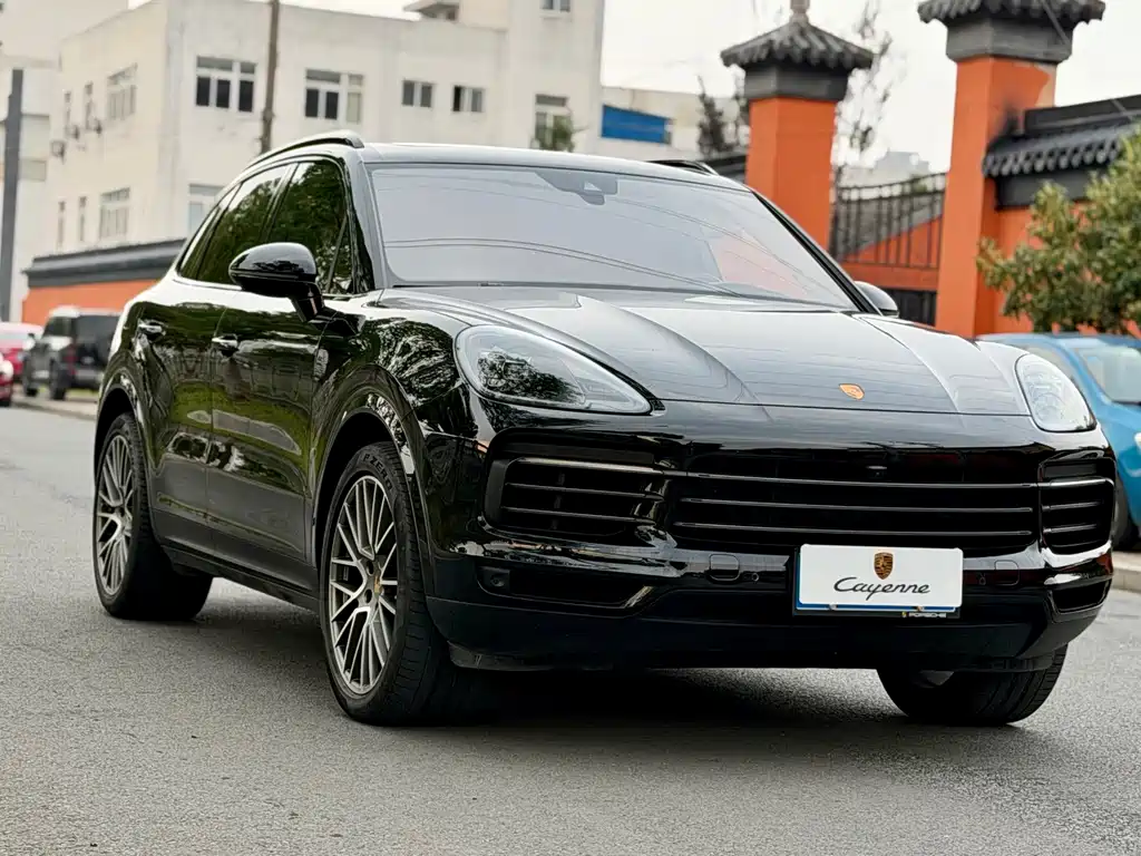 Porsche Cayenne — миниатюра 3