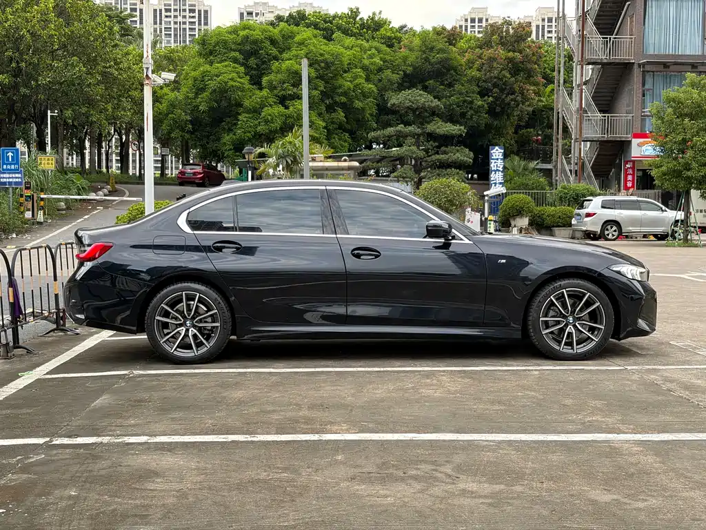 BMW 3 Series — миниатюра 7