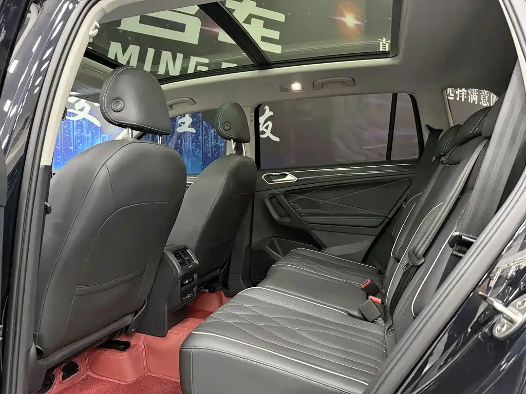 Volkswagen Tiguan L — миниатюра 8