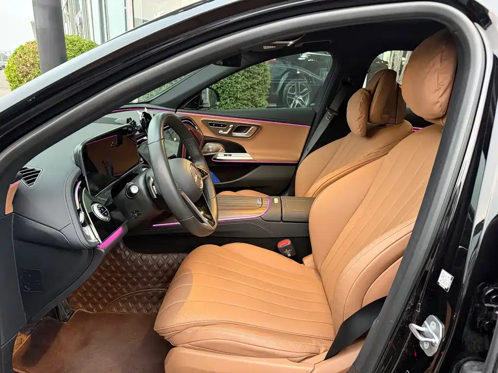 Mercedes-Benz E-Class — миниатюра 15