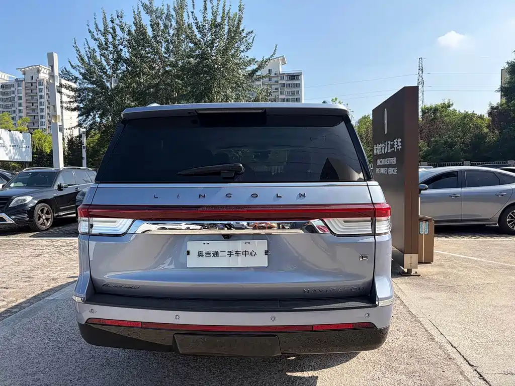 Lincoln Navigator — миниатюра 5