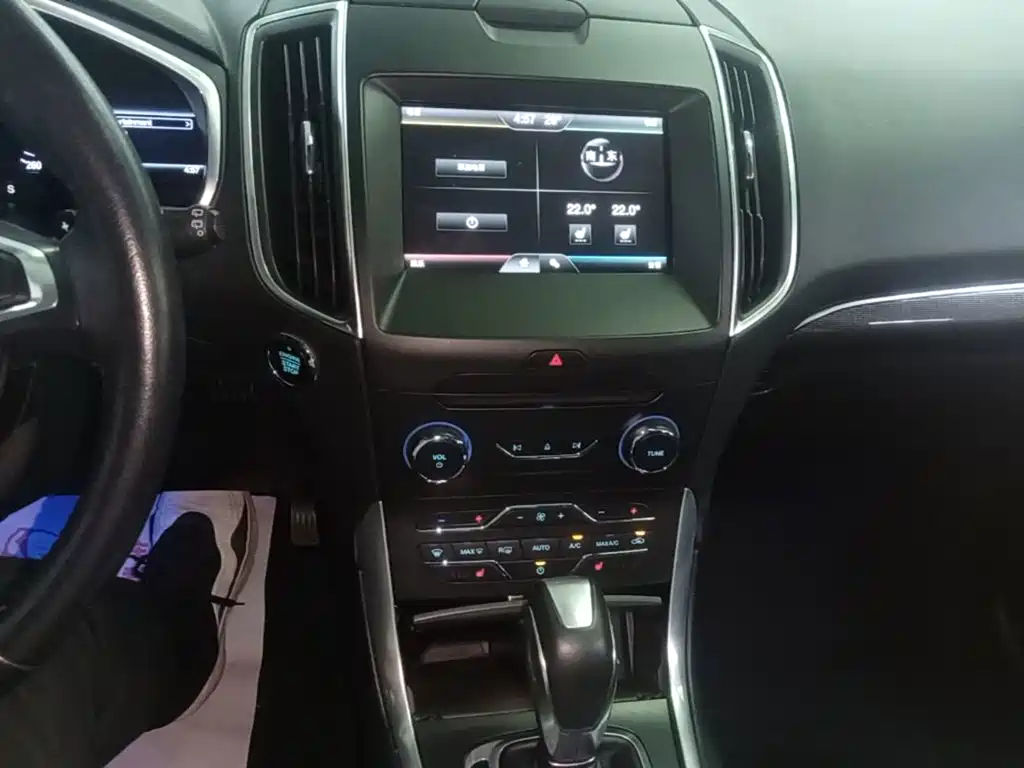 Ford Edge — миниатюра 13