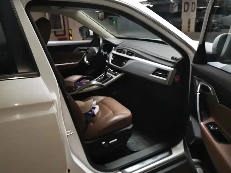 Geely Boyue — миниатюра 8