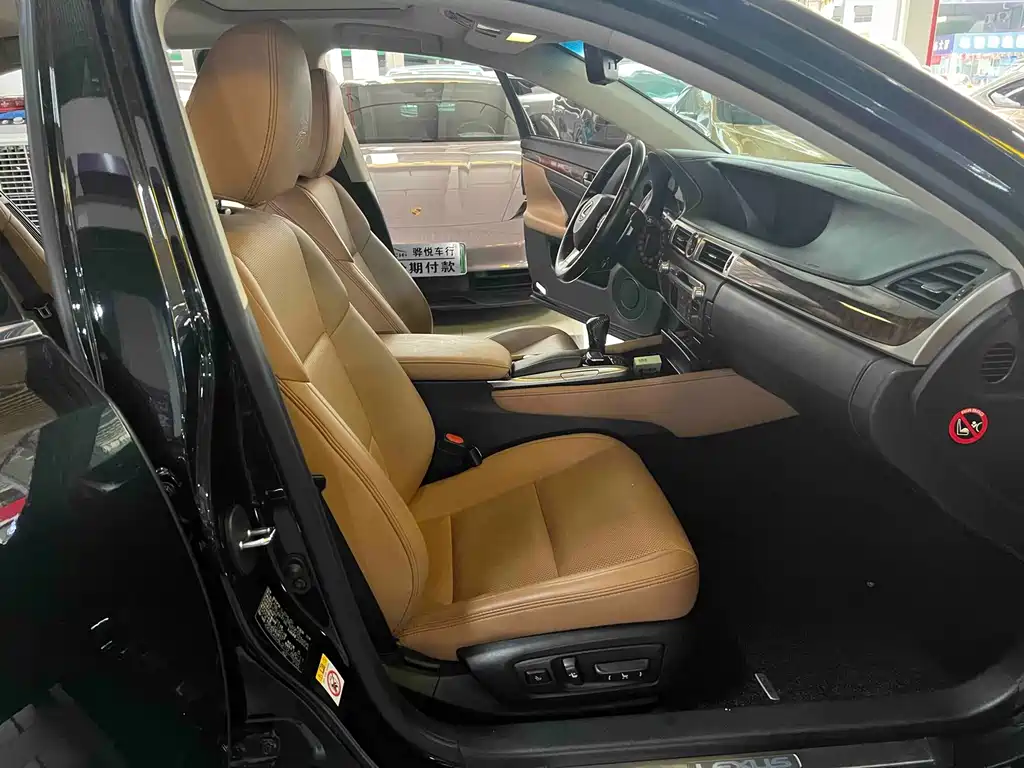 Lexus GS — миниатюра 7