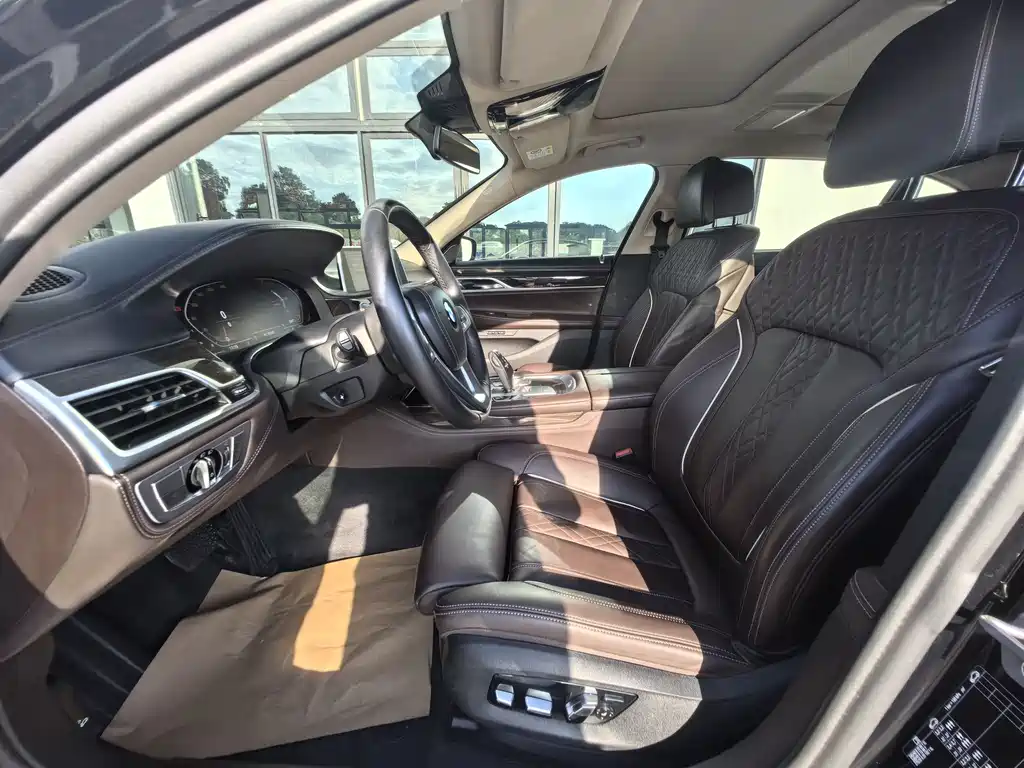 BMW 7 Series 7 2021 730Li Luxury