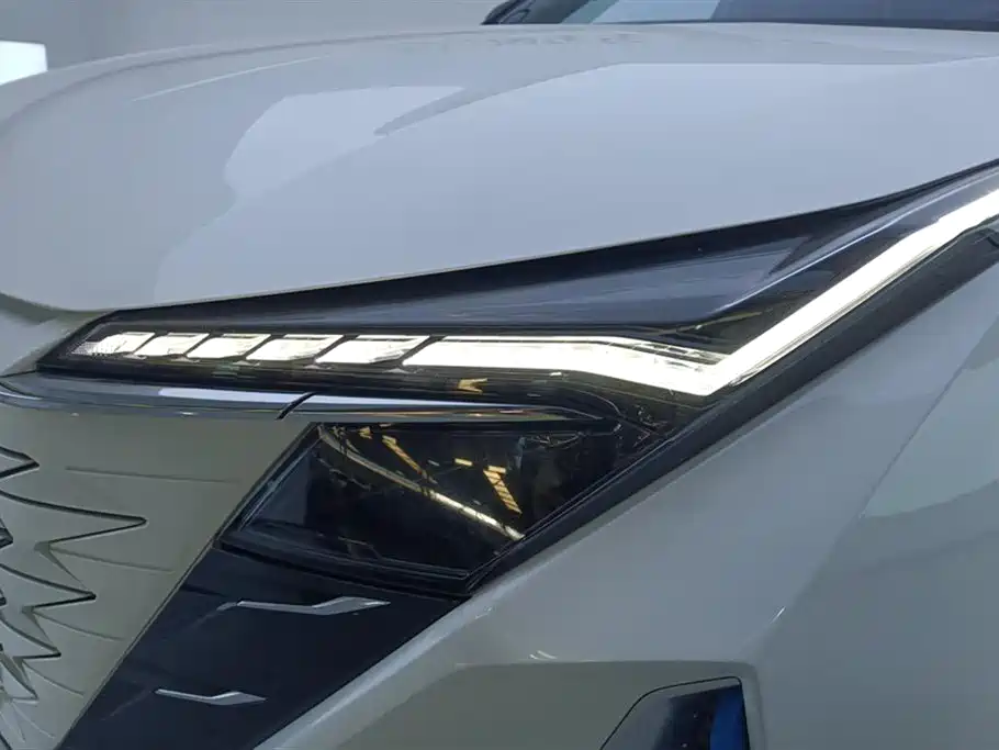 CHANGAN CHANGAN AUCHAN Z6 NEW ENERGY