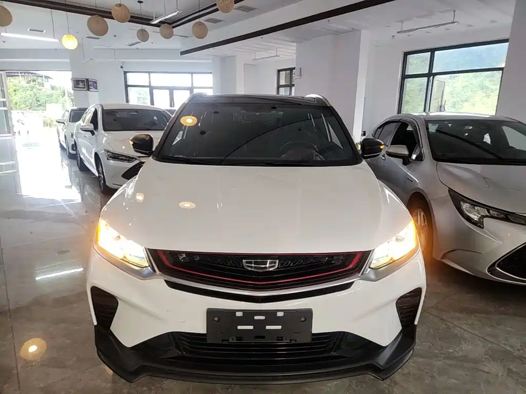 Geely Binyue — миниатюра 3