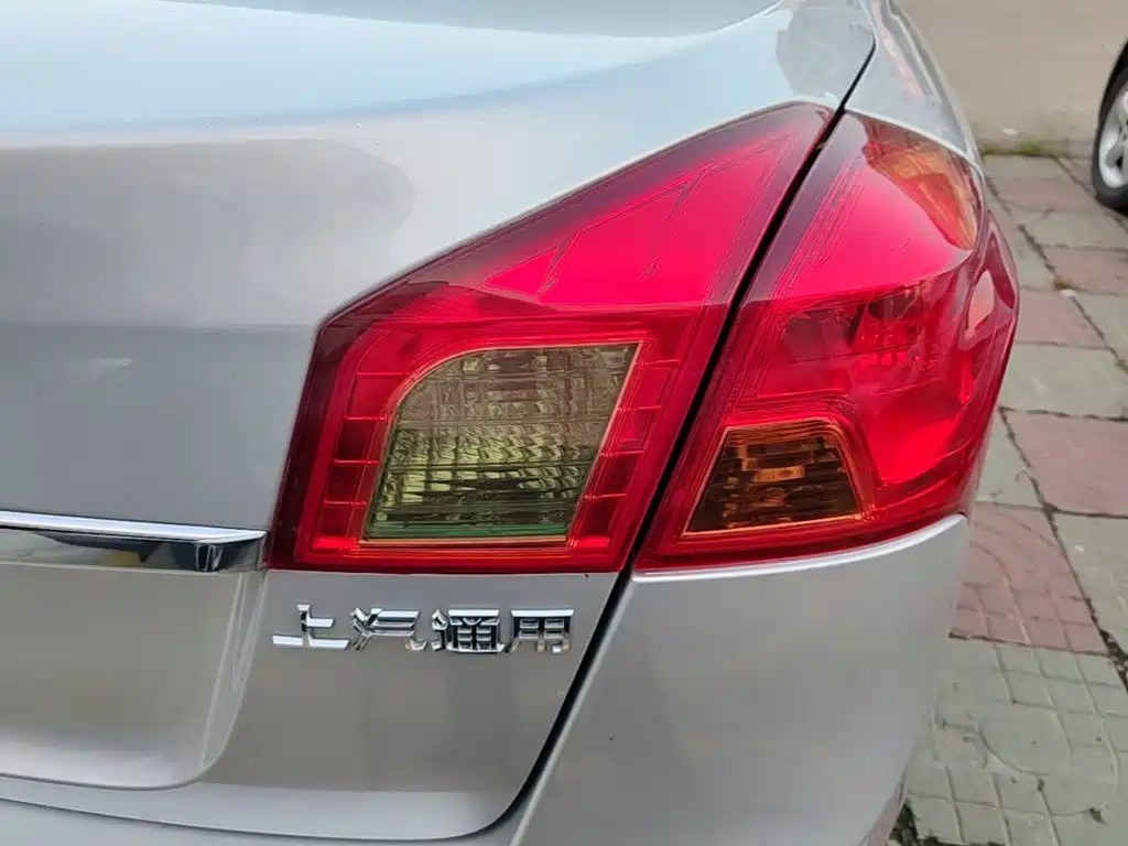Buick Excelle — миниатюра 8