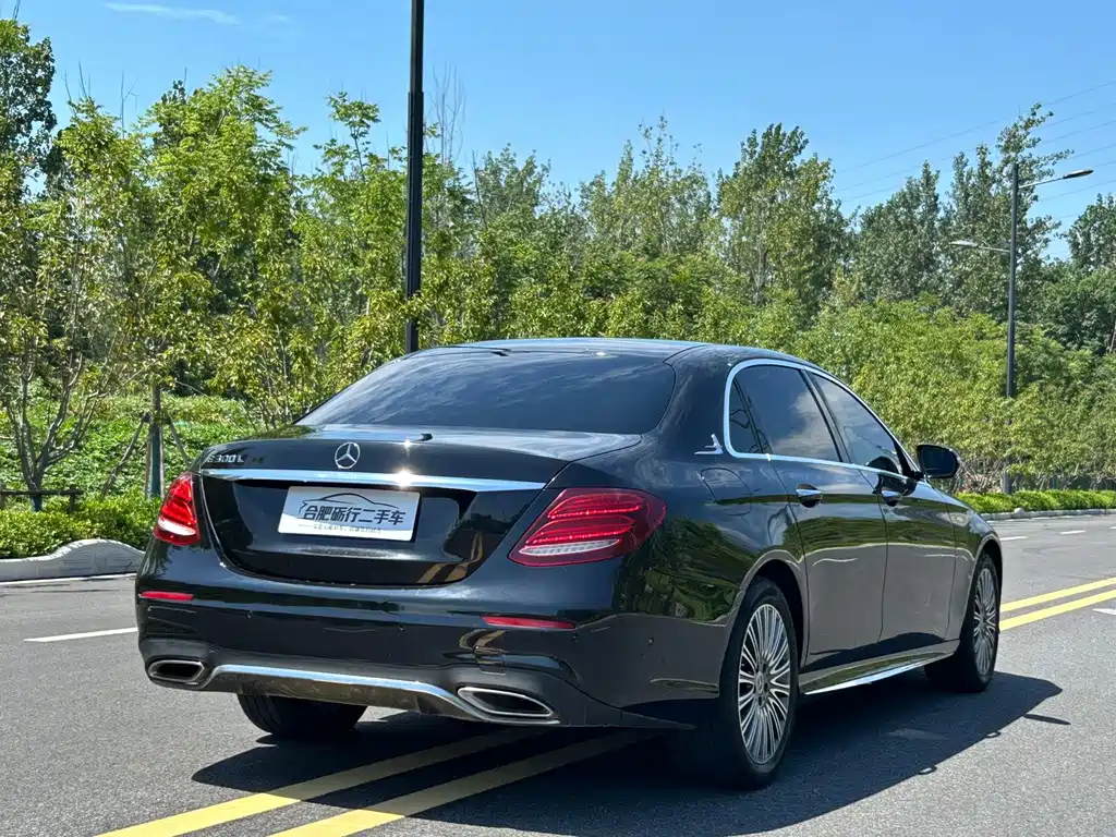 Mercedes-Benz E-Class — миниатюра 21