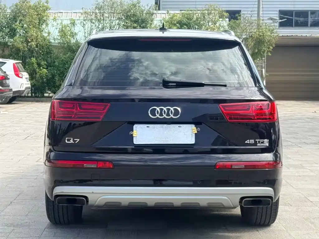 Audi Q7 — миниатюра 6