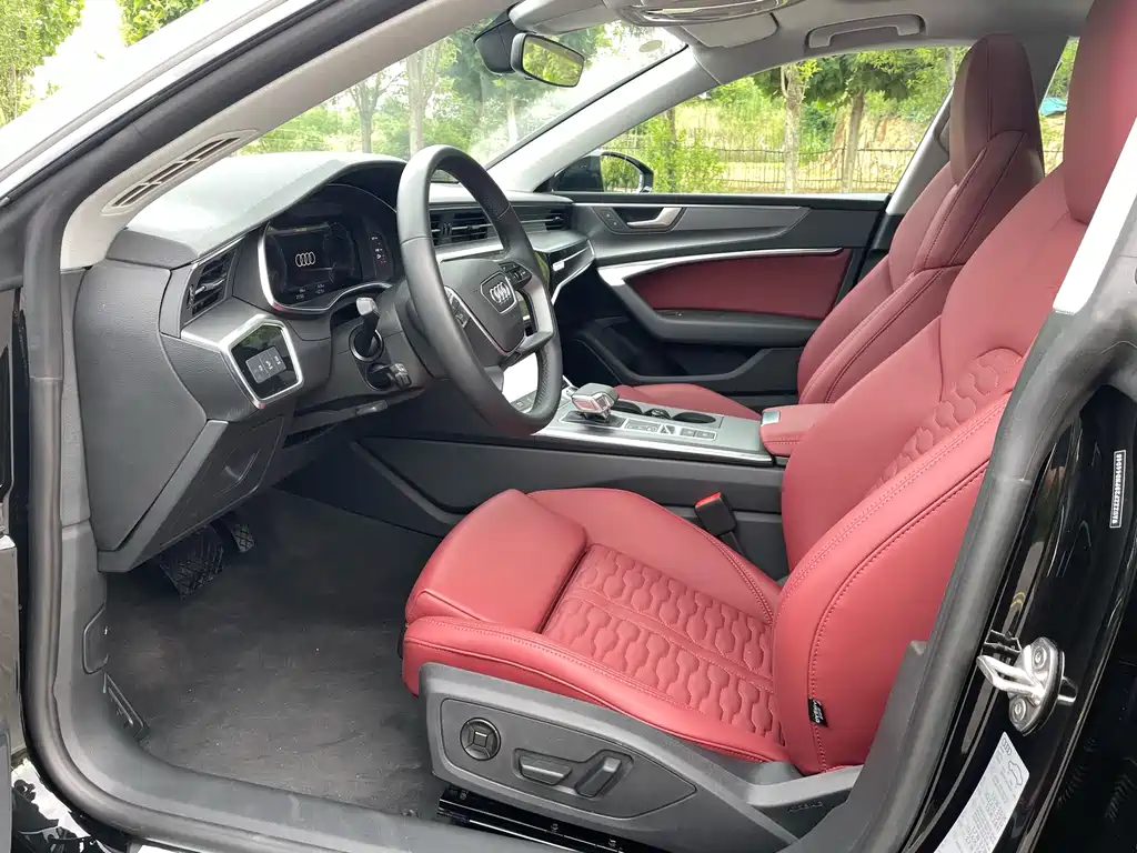 Audi A7 2024 55 TFSI quattro Premium