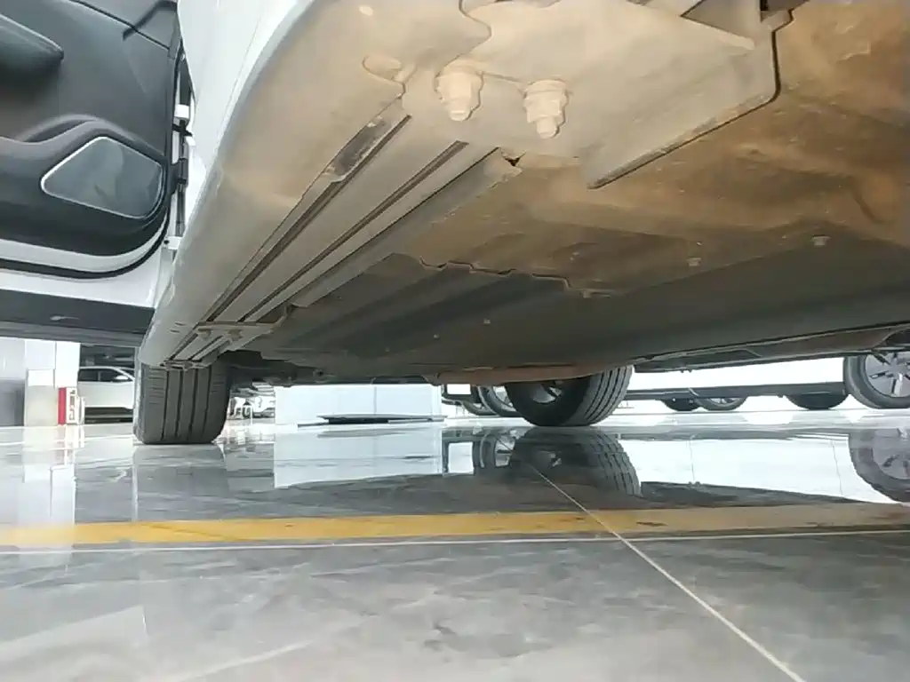 Li Auto Li ONE — миниатюра 22