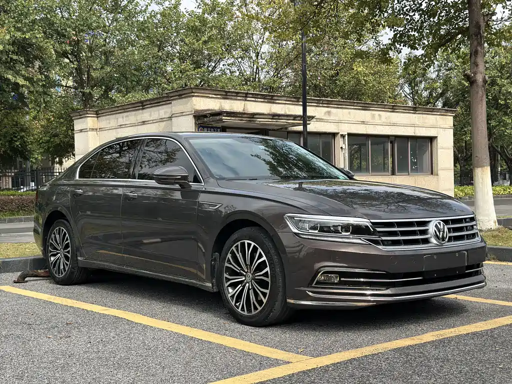 Volkswagen Phideon — миниатюра 3