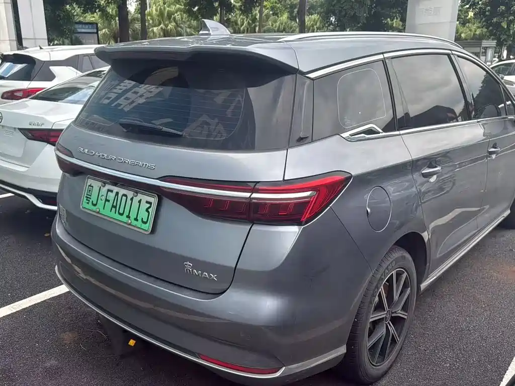 BYD MAX New Energy — миниатюра 7