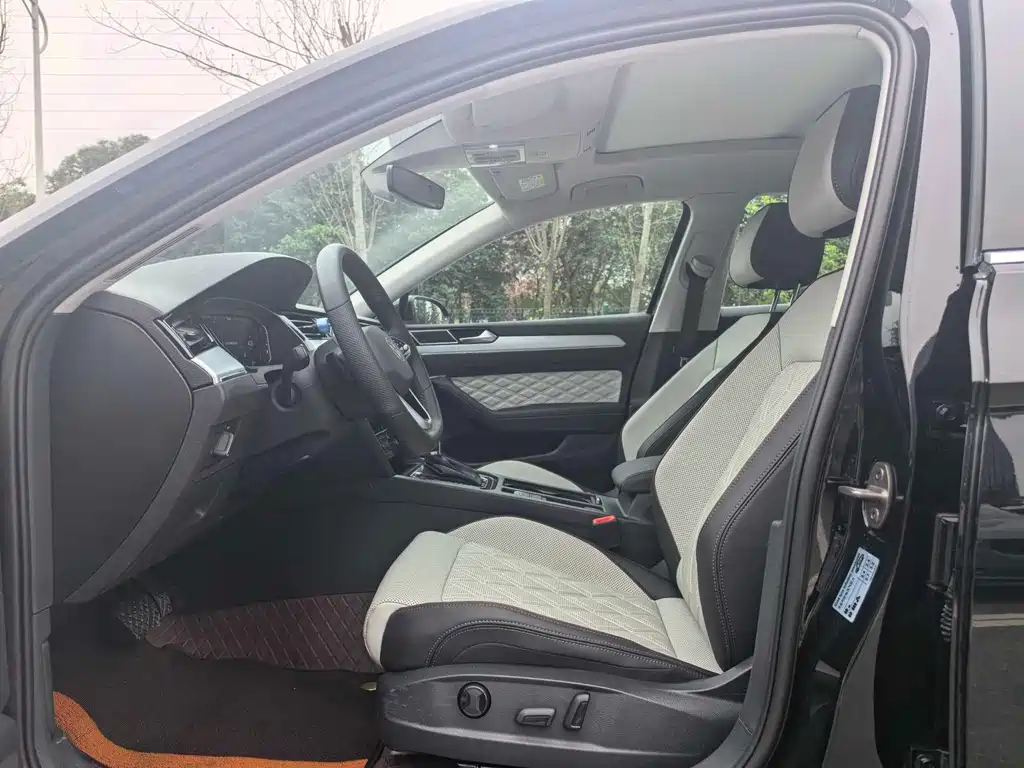 Volkswagen Magotan 2025 330TSI DSG Luxury