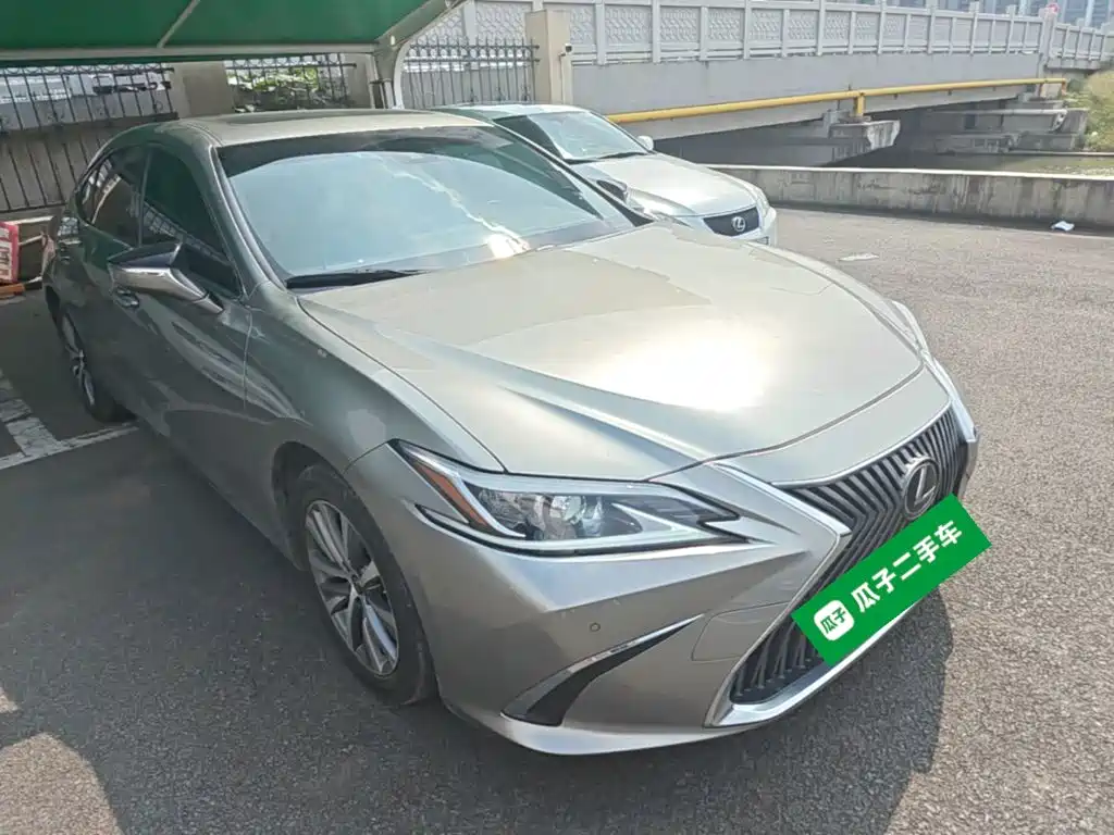 Lexus ES — миниатюра 4