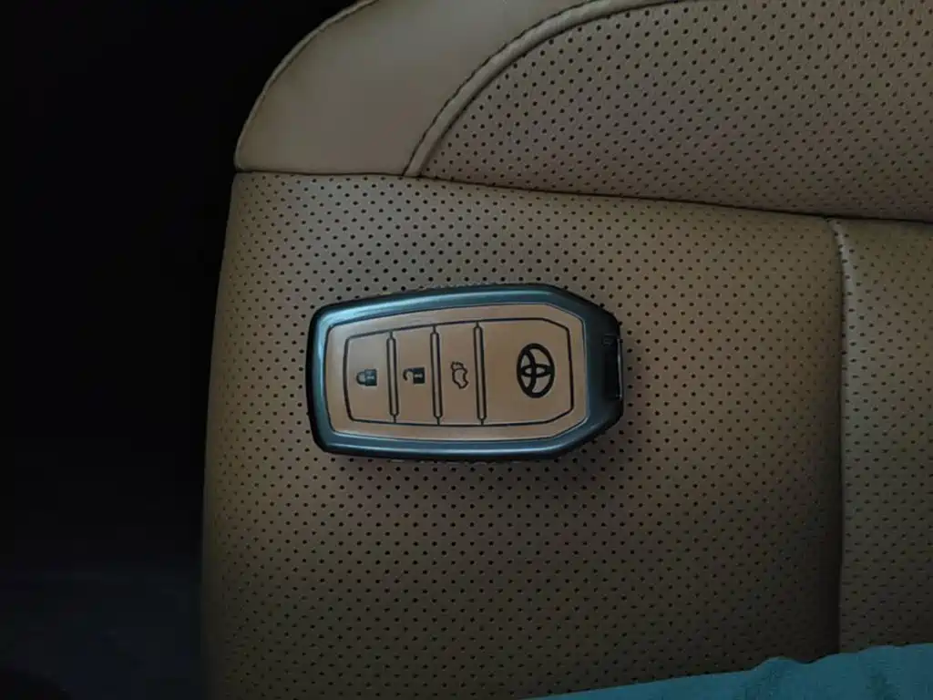 Toyota Highlander — миниатюра 9