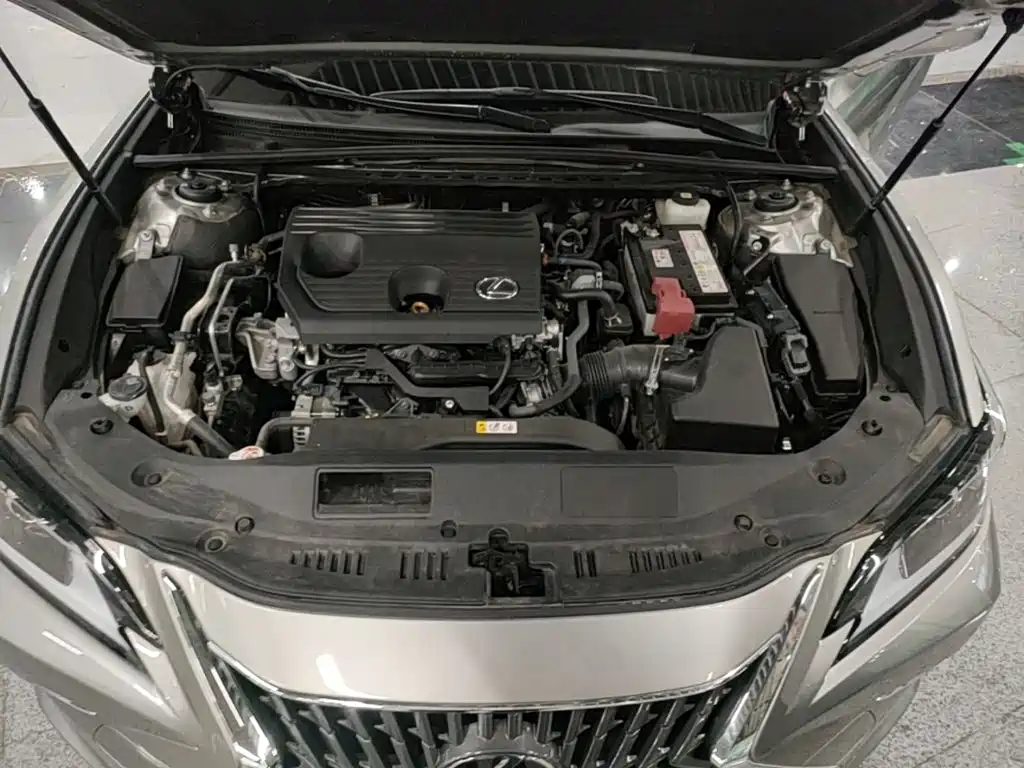 Lexus ES — миниатюра 16